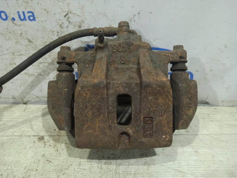 Суппорт передний правый Lexus RX 350 2003-2009 XU30 4773048120 контрактная