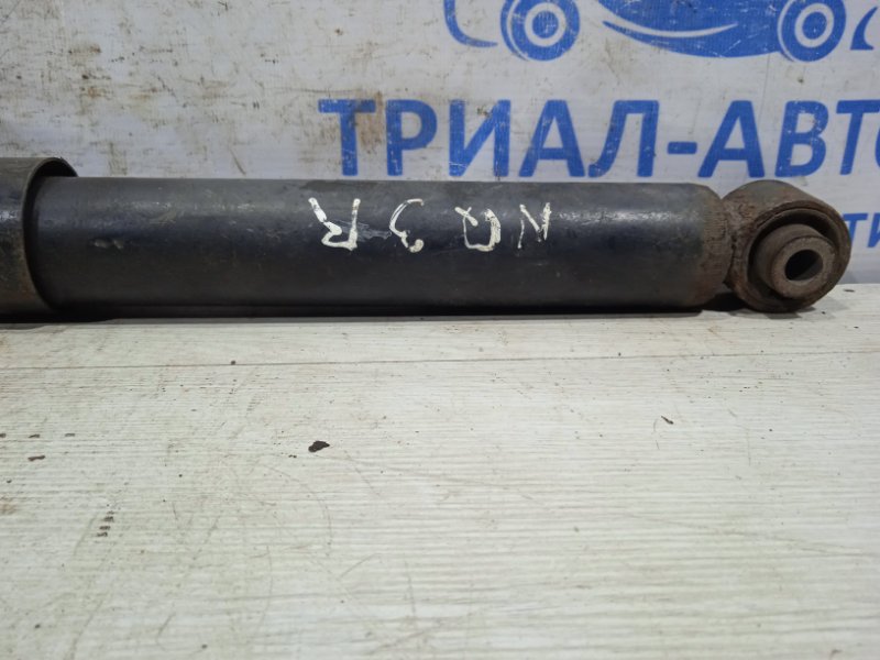 Амортизатор задний задний правый Qashqai 2006-2013 J10