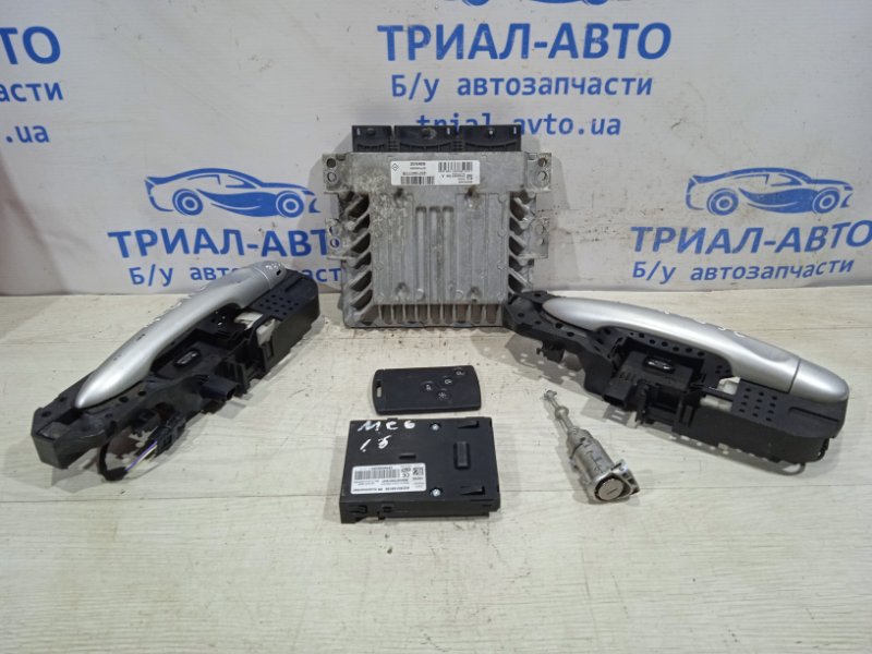 Блок управления двигателем Renault Megane 2009-2016 3 1.5 Дизель 237100777r контрактная