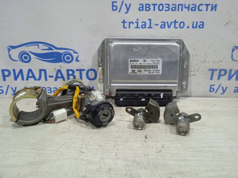 Блок управления двигателем Hyundai Tucson 2004-2009 JM 2.0 дизель 39104-27300 контрактная