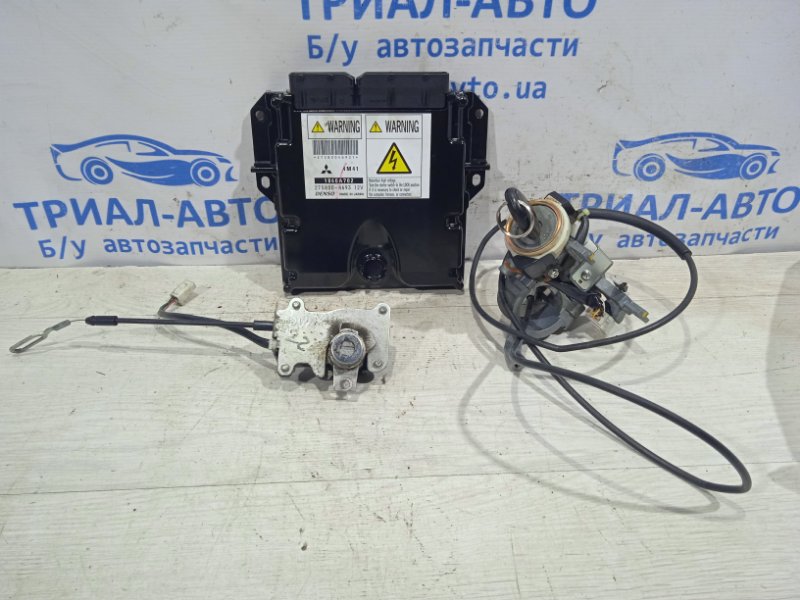 Блок управления двигателем Mitsubishi Pajero Wagon 2006-2022 4 1860A699 контрактная