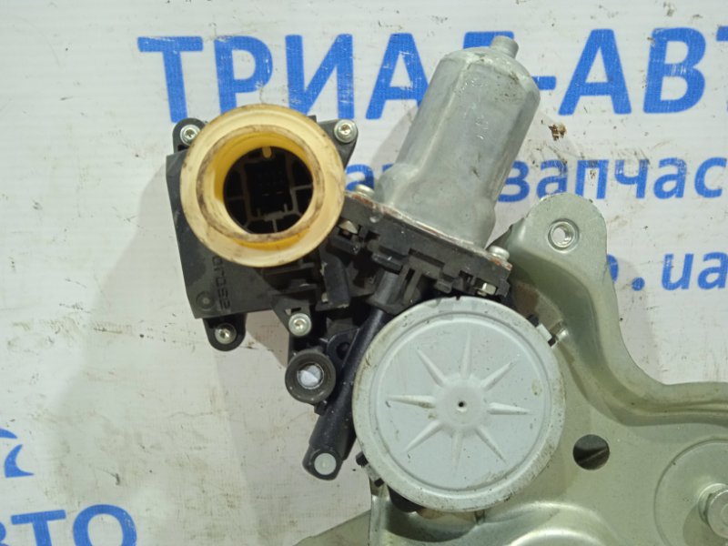 Стеклоподъемник задний левый Camry 2006-2011 XV40