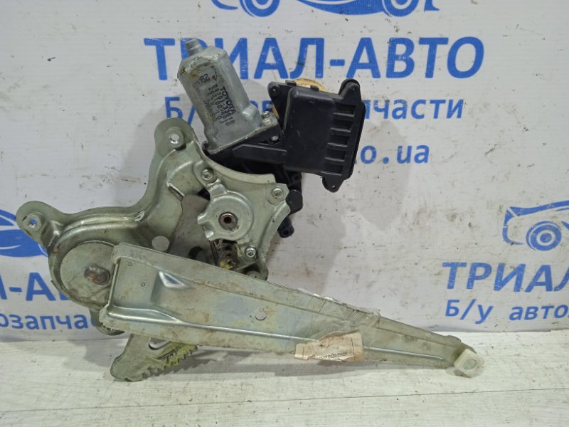 Стеклоподъемник задний левый Toyota Camry XV40