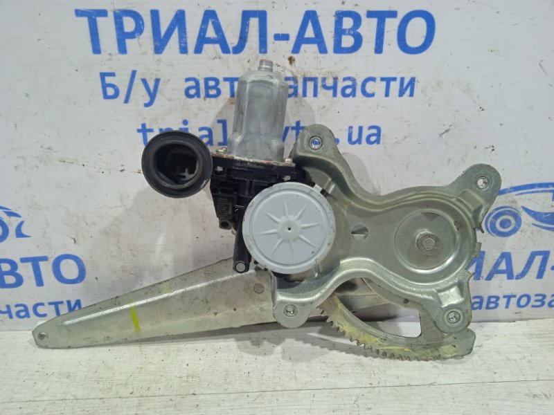 Стеклоподъемник задний левый Toyota RAV 4 2005-2012 A30 6980442040 контрактная