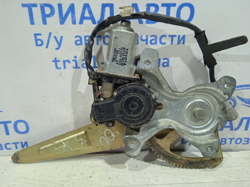 Стеклоподъемник задний правый Toyota Land Cruiser 1998-2007 J100 8571035180 контрактная