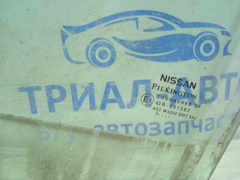 Стекло двери переднее левое Micra 2003-2010 K12