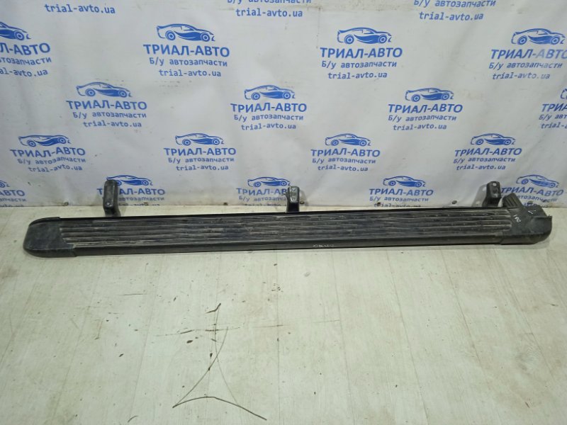 Подножка левая Toyota Land Cruiser 1998-2007 J100 контрактная