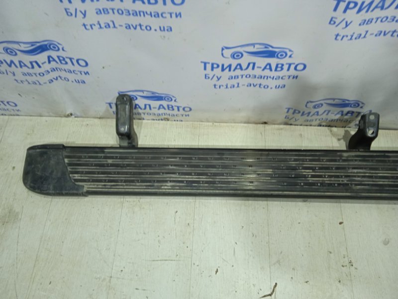 Подножка левая Land Cruiser 1998-2007 J100