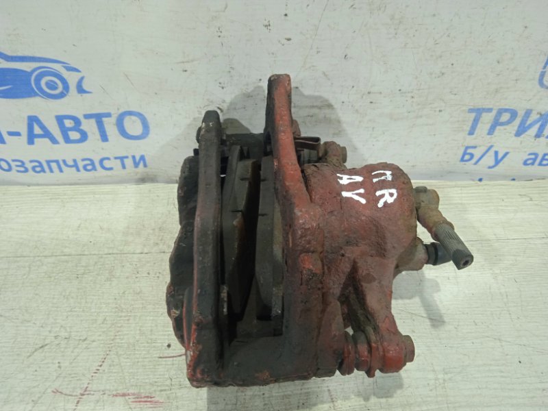 Суппорт передний правый Avensis 2003-2009 T25 1.8