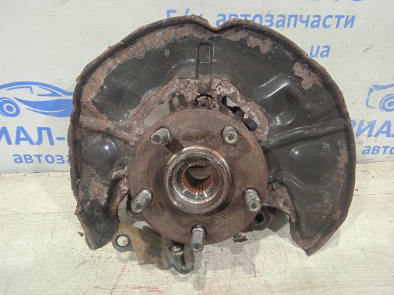 Кулак поворотный правый со ступицей Toyota Avensis 2003-2009 T25 1.8 4321105052 контрактная