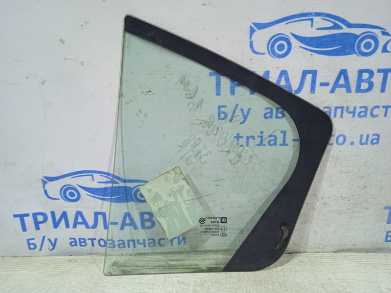 Стекло двери задней правой (форточка) Chevrolet Cruze J300