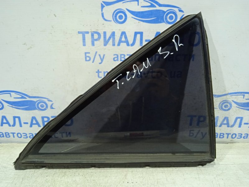 Стекло двери задней правой (форточка) Toyota Camry 2006-2011 XV40 6812306050 контрактная