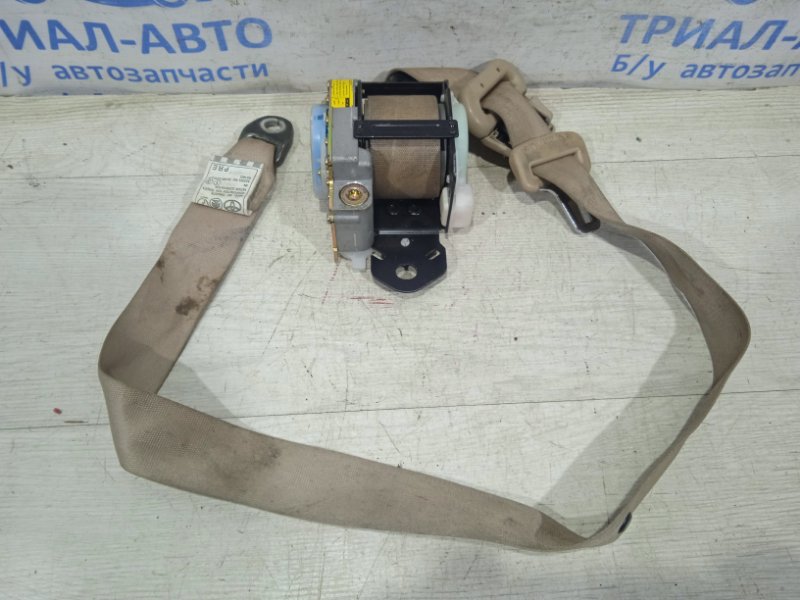 Ремень безопасности передний левый Toyota Land Cruiser 1998-2007 J100 7322060321B0 контрактная