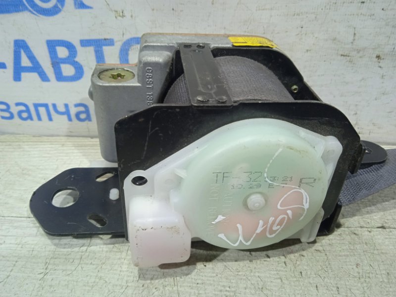 Ремень безопасности передний правый Land Cruiser 1998-2007 J100