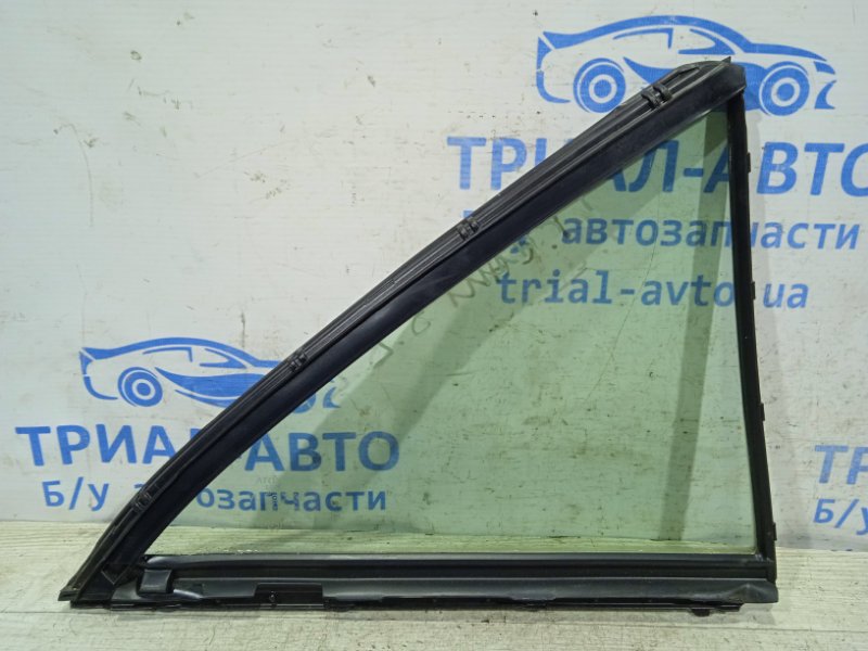 Стекло двери задней левой (форточка) Toyota Camry XV40