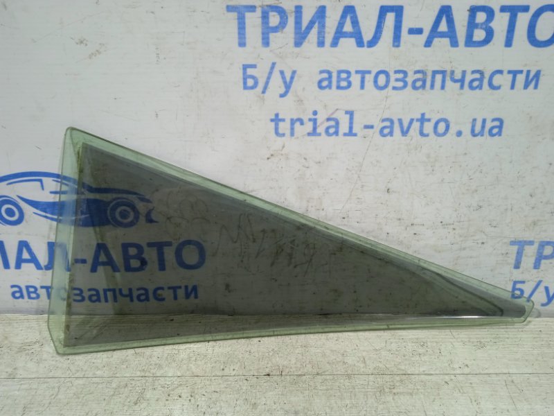 Стекло двери задней левой (форточка) Toyota RAV 4 A30