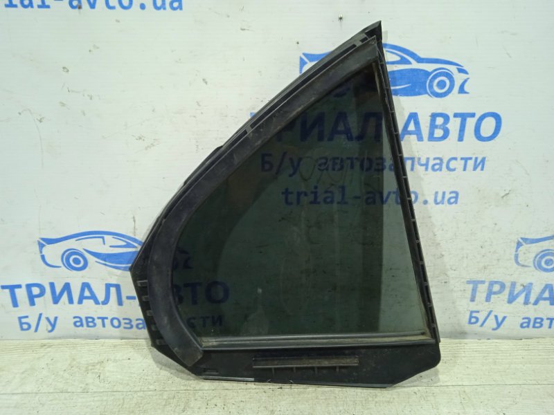 Стекло двери задней левой (форточка) Mitsubishi Lancer 10