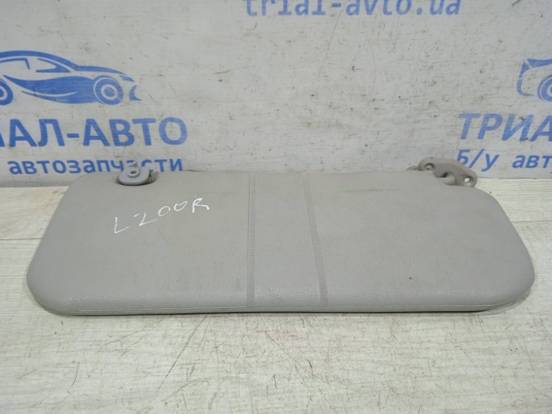 Козырек солнцезащитный правый L200 2006-2015 KB