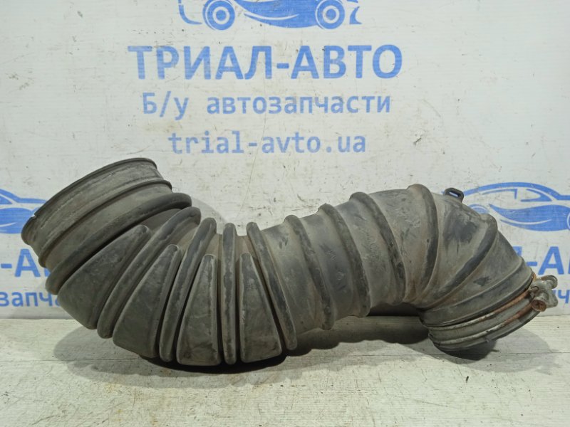 Патрубок воздушного фильтра Toyota Prado 2002-2009 J120 3.0 дизель 1788231080 контрактная