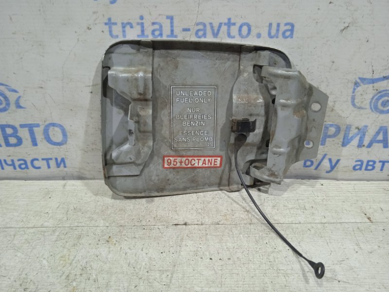 Лючок бака Outlander 2003-2007 CU