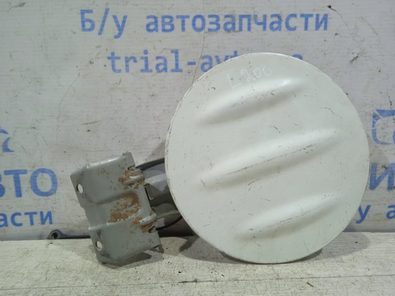 Лючок бака Mitsubishi L200 2006-2015 KB 2.5 дизель 4D56U 5940A031 контрактная