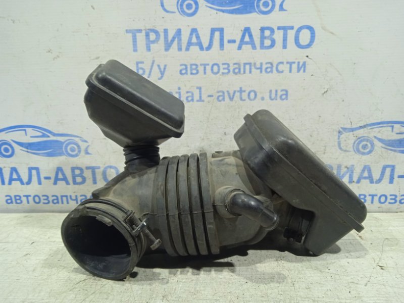 Патрубок воздушного фильтра Hyundai Santa fe 2005-2012 CM 2.7 28191-2b100 Б/У