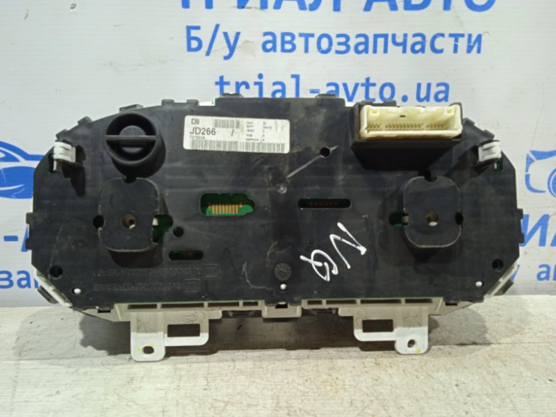 Приборная панель Nissan Qashqai J10