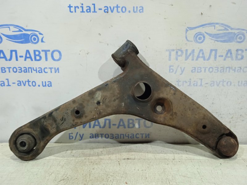 Рычаг левый Mitsubishi Lancer 9 1.6