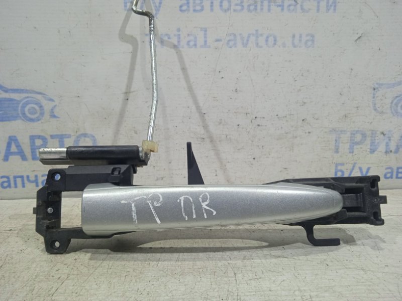 Ручка двери внешняя передняя правая Toyota Prado 2002-2009 J120 3.0 дизель 6921128070B0 контрактная