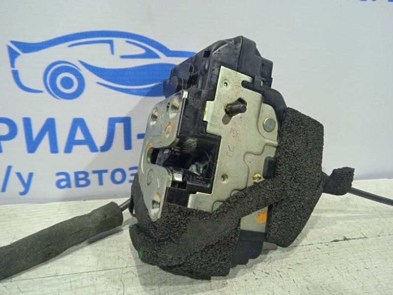 Замок двери задний правый Juke 2010-2019 F15