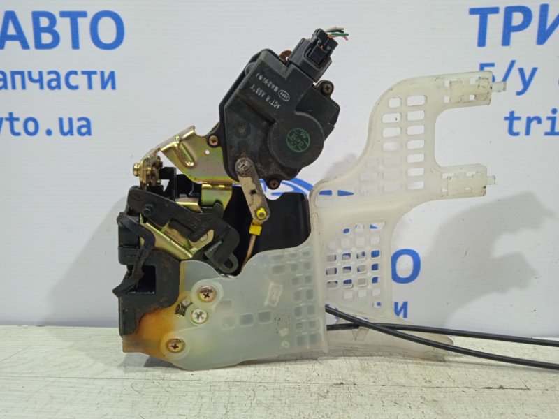 Замок двери задний правый Tucson 2004-2009 JM 2.0 дизель