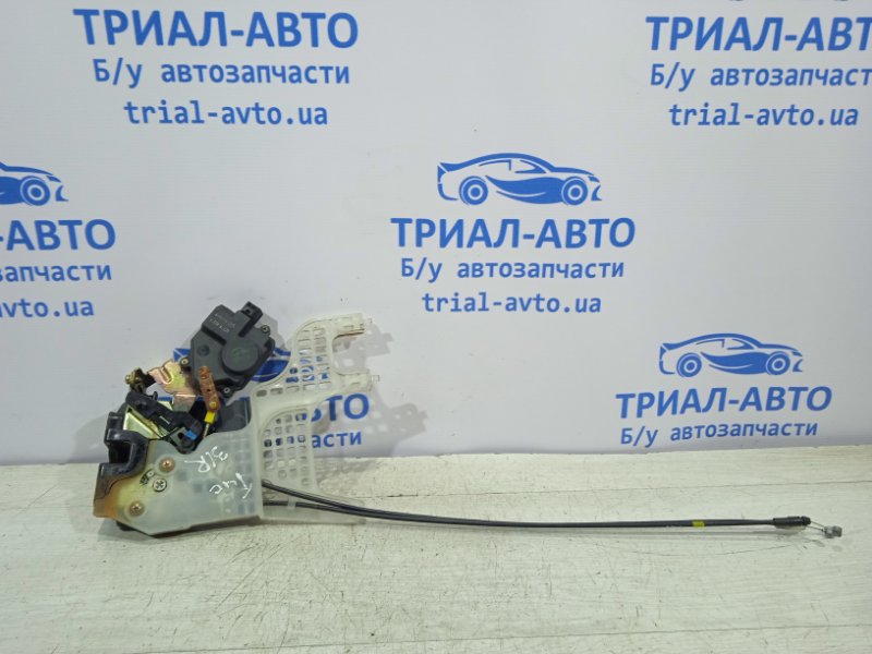 Замок двери задний правый Hyundai Tucson 2004-2009 JM 2.0 дизель 814202E010 контрактная