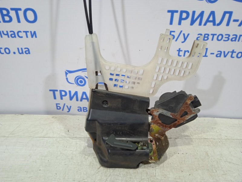 Замок двери задний правый Hyundai Tucson JM 2.0 дизель