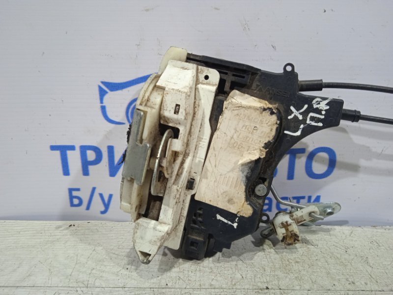 Замок двери передний правый Mitsubishi Lancer 10