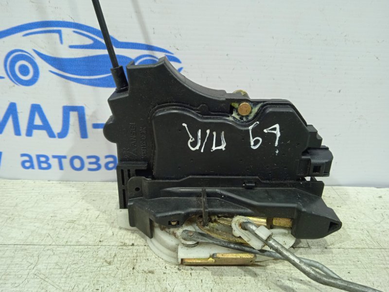 Замок двери передний правый Mitsubishi Lancer 9 1.6