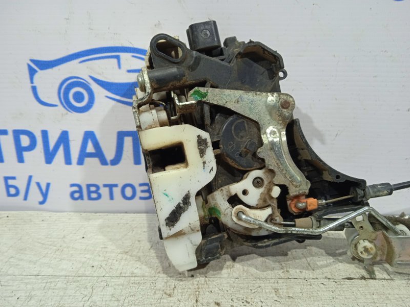 Замок двери передний правый L200 2006-2015 KB 2.5 дизель