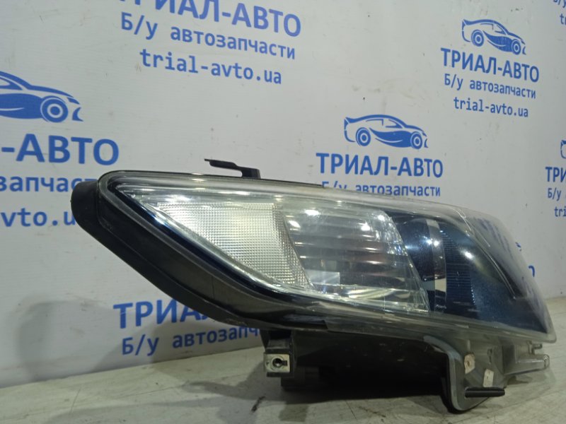 Фара правая Toyota Camry 50 Фара правая Toyota Camry 50