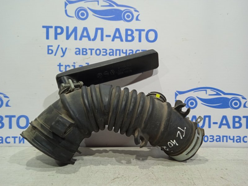 Патрубок воздушного фильтра Toyota Camry 2006-2011 XV40 2.4 1788128250 Б/У