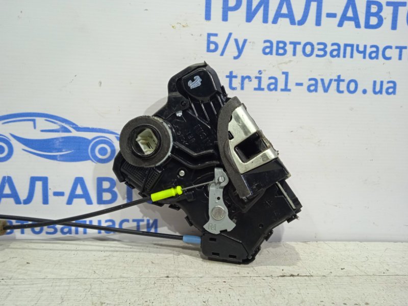 Замок двери передний правый Corolla 2006-2012 E140