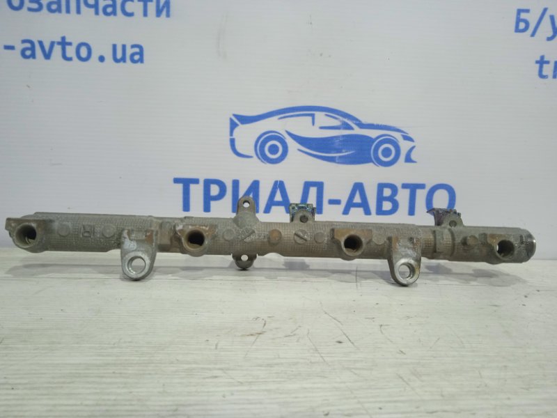 Топливная рампа правая Toyota Land Cruiser 1998-2007 J100 4.7 2380750040 Б/У