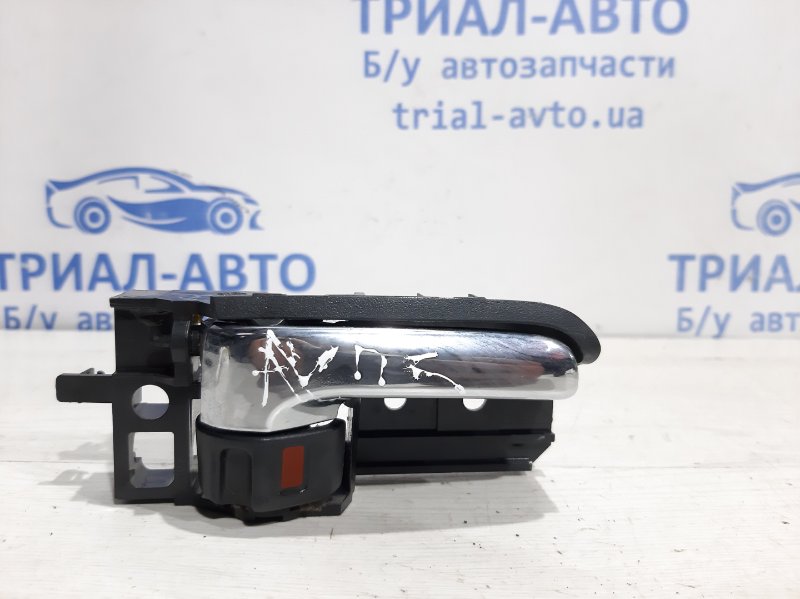 Ручка двери внутреняя передняя правая Toyota Avensis 2003-2009 T25 1.8 6921105903 Б/У