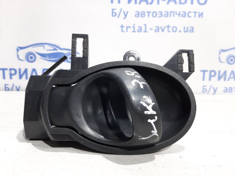 Ручка двери внутреняя задняя правая Nissan Juke 2010-2019 F15 1.6 806701HA0B Б/У