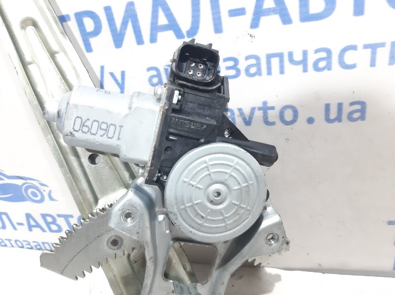 Стеклоподъемник задний правый Juke 2010-2019 F15 1.6