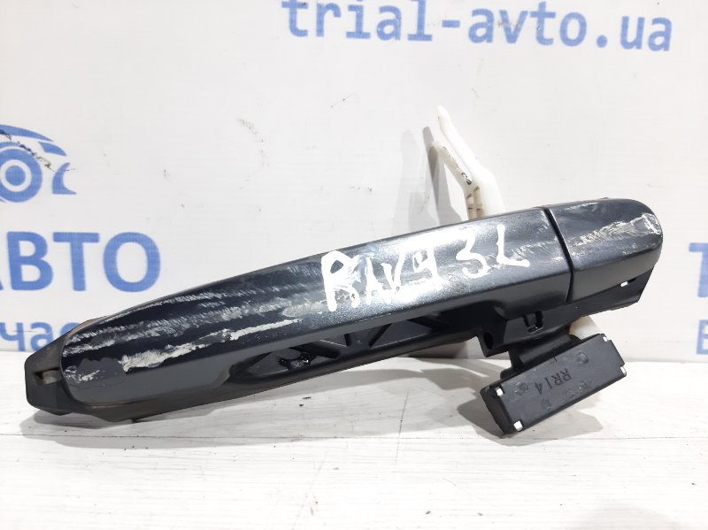 Ручка двери внешняя задняя левая Toyota RAV 4 2005-2012 A30 2.0 6921112220P2 Б/У