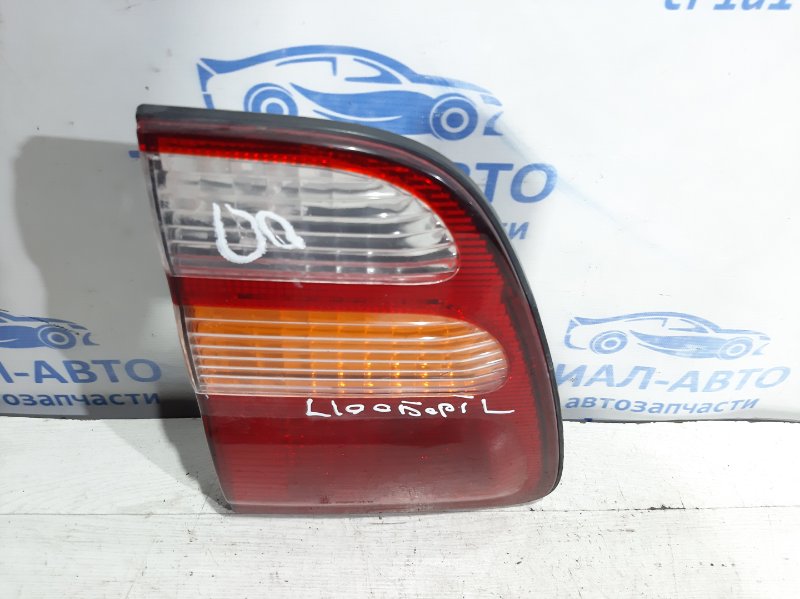 Фонарь задний внутренний левый Toyota Land Cruiser 1998-2007 J100 4.7 8159160060 Б/У