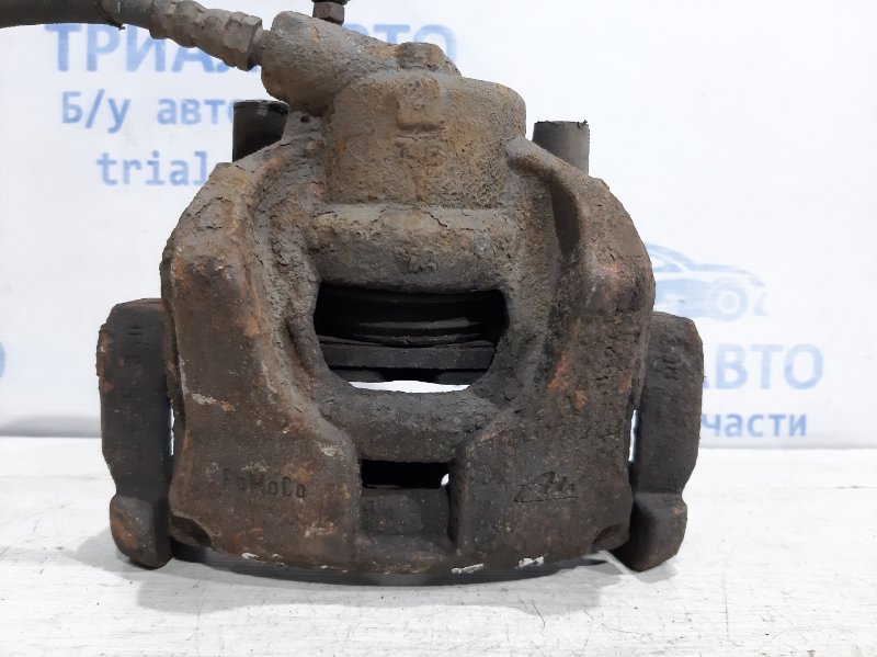 Суппорт передний правый Land Rover Freelander 2006-2014 L359 2.2 дизель LR000568 Б/У