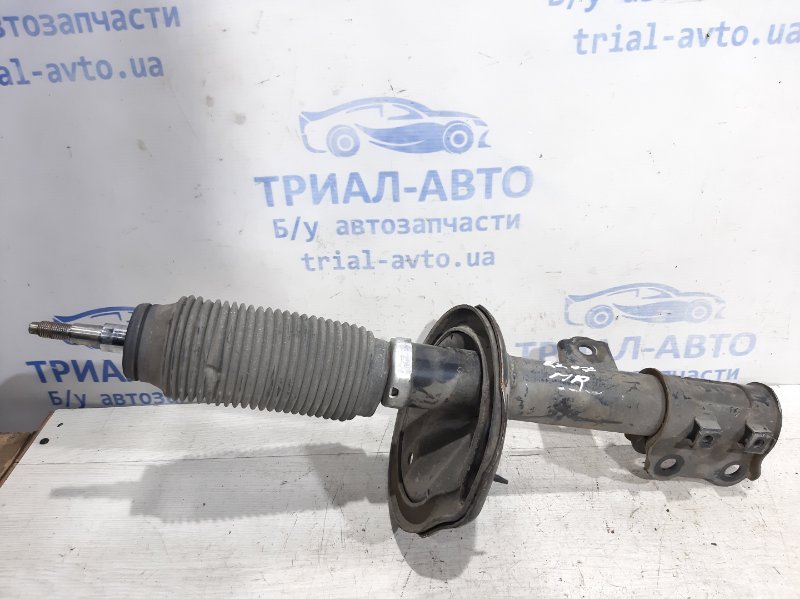 Амортизатор передний правый Hyundai Elantra 2007-2010 HD 2.0 546612H000 Б/У