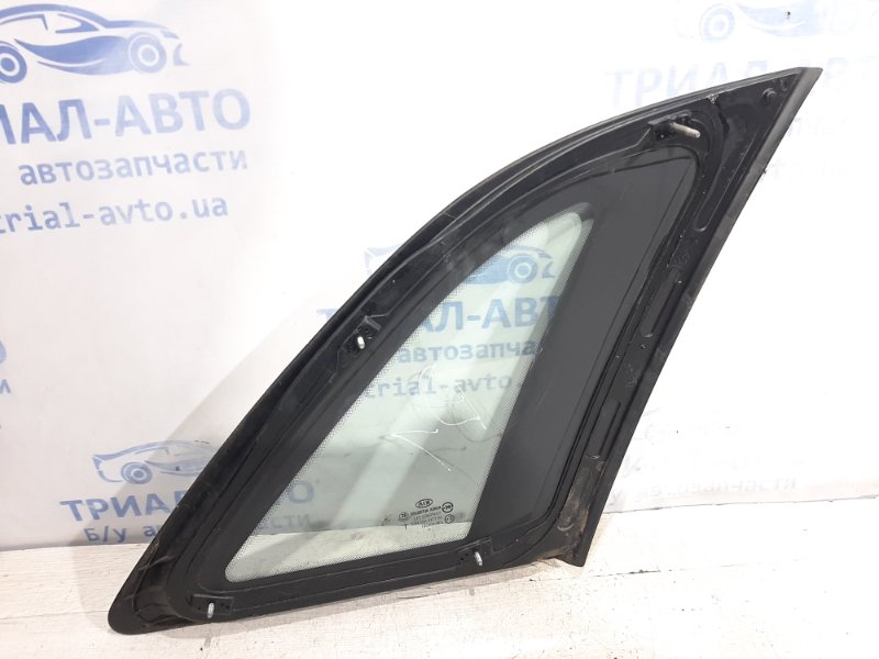 Стекло двери задней левой (форточка) Sorento 2009-2014 XM 2.0 diesel