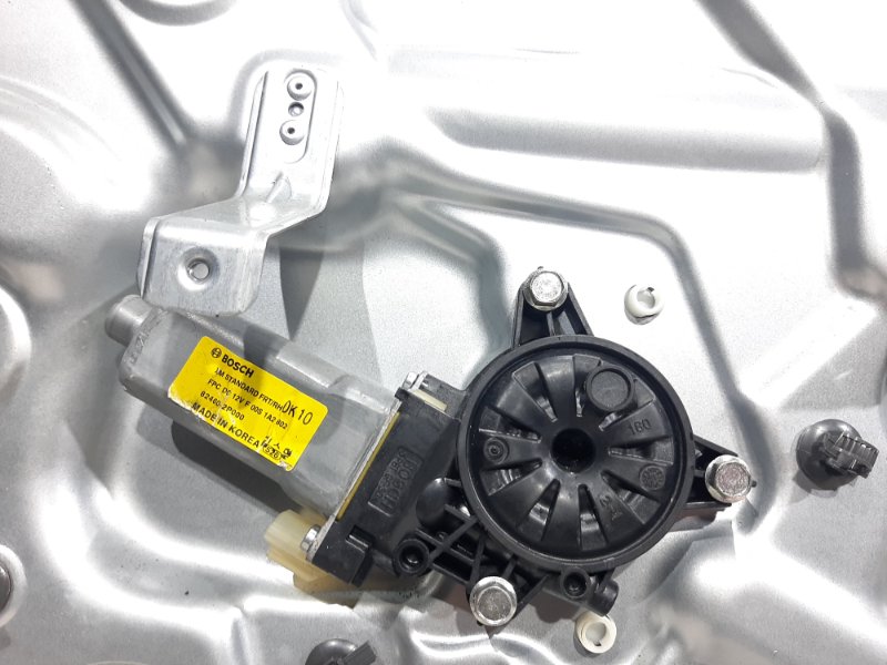 Стеклоподъемник передний правый Sorento 2009-2014 XM 2.0 diesel