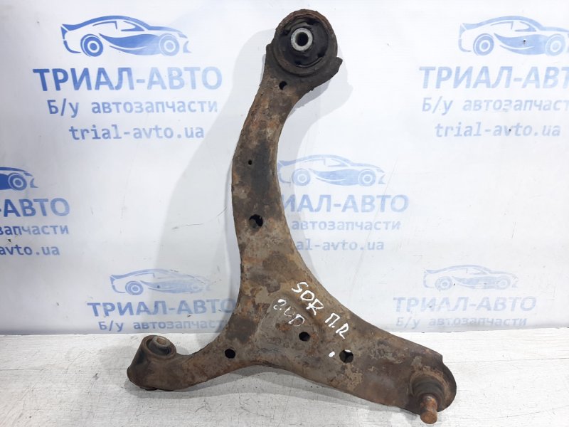Рычаг правый KIA Sorento 2009-2014 XM 2.0 diesel 545012P000 Б/У